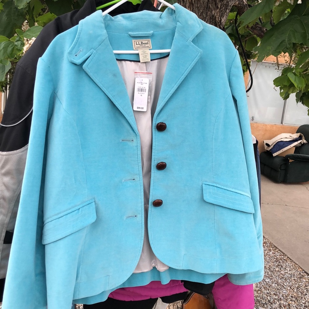 NWT L.L. Bean  women’s blazer!!! Clean and cute